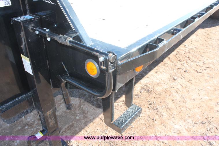 image for item H5963 2014 PJ F0302 gooseneck trailer