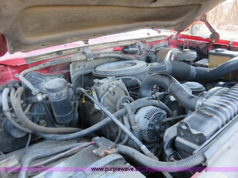 image for item I2432 1993 Ford F350 XL flatbed truck