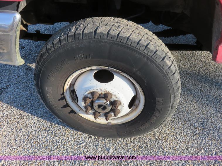 image for item I2432 1993 Ford F350 XL flatbed truck