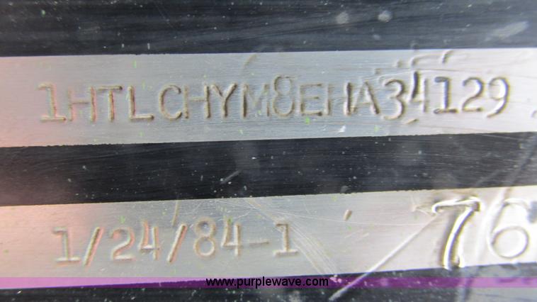 image for item I3098 1984 International S1700 flatbed truck