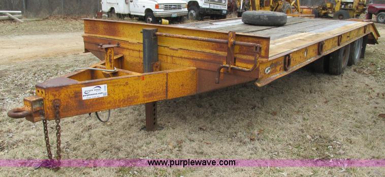 image for item I3100 1984 Belshe T-8 trailer