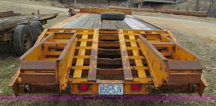 image for item I3100 1984 Belshe T-8 trailer