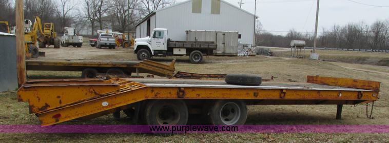 image for item I3100 1984 Belshe T-8 trailer