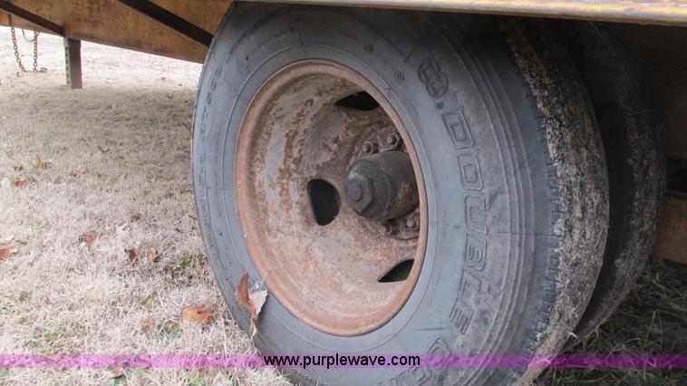 image for item I3100 1984 Belshe T-8 trailer