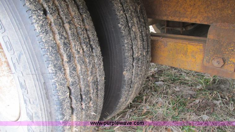 image for item I3100 1984 Belshe T-8 trailer