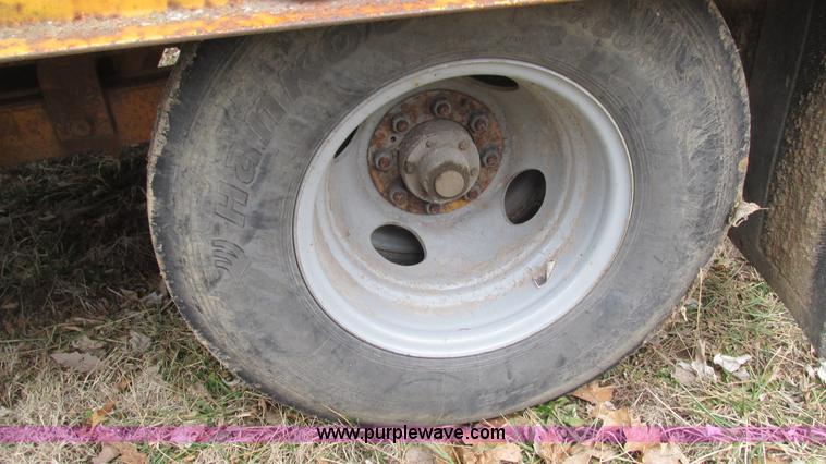 image for item I3100 1984 Belshe T-8 trailer