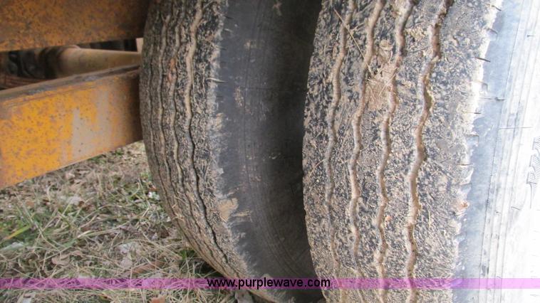 image for item I3100 1984 Belshe T-8 trailer