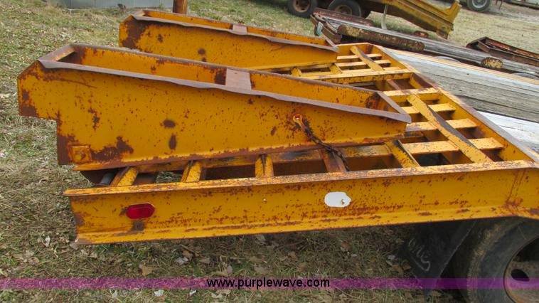 image for item I3100 1984 Belshe T-8 trailer