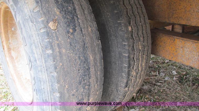 image for item I3100 1984 Belshe T-8 trailer