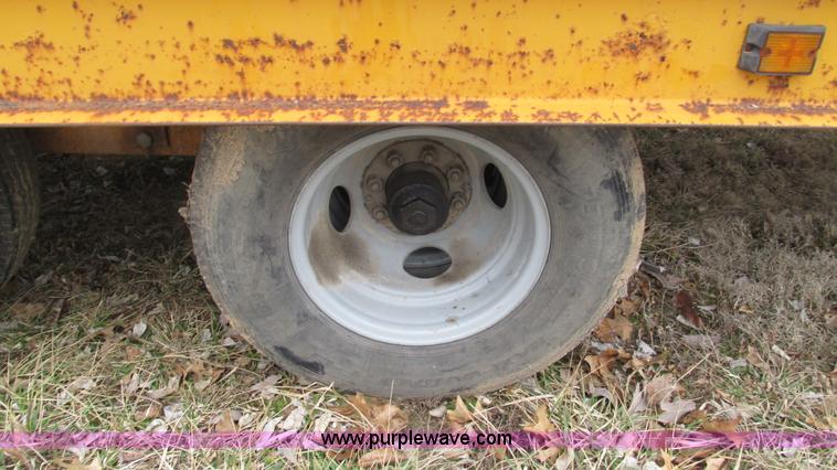 image for item I3100 1984 Belshe T-8 trailer