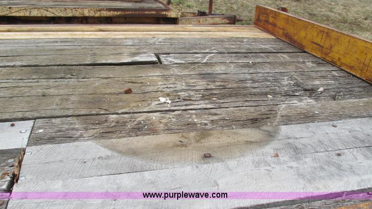 image for item I3100 1984 Belshe T-8 trailer