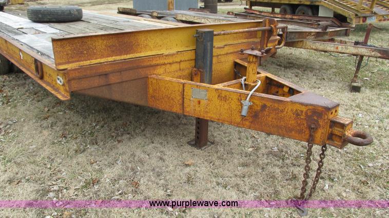 image for item I3100 1984 Belshe T-8 trailer