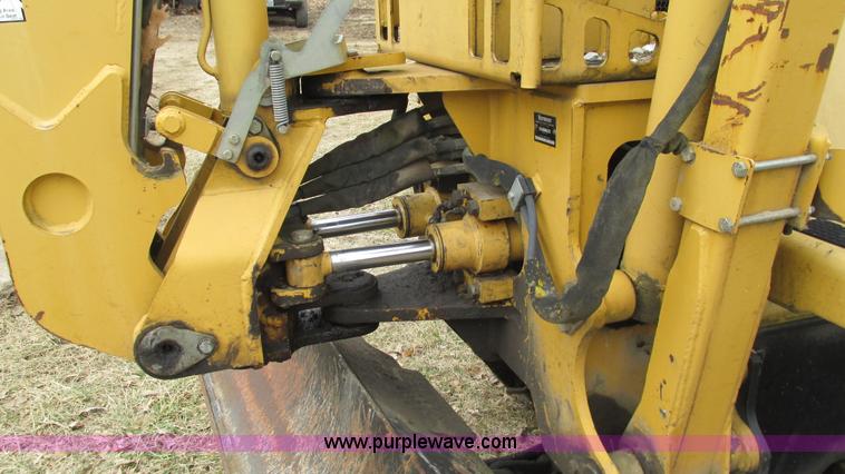 image for item I3103 Vermeer RT850 cable plow