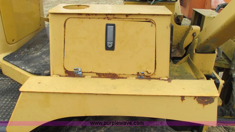 image for item I3103 Vermeer RT850 cable plow