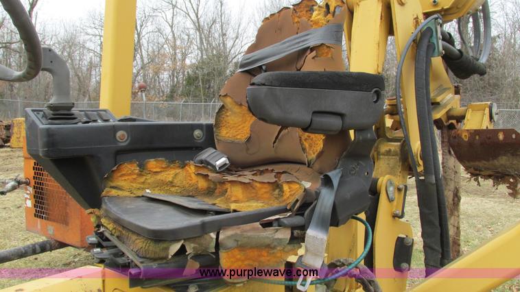 image for item I3103 Vermeer RT850 cable plow