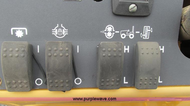 image for item I3103 Vermeer RT850 cable plow