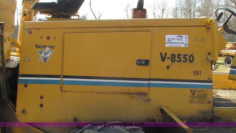 image for item I3106 Vermeer V8550 vibratory cable plow