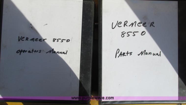 image for item I3106 Vermeer V8550 vibratory cable plow