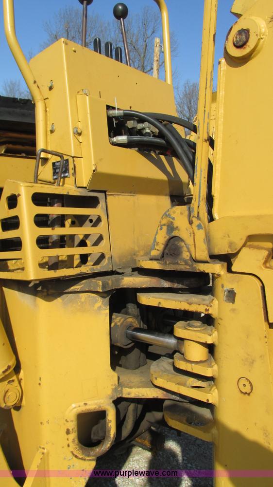 image for item I3106 Vermeer V8550 vibratory cable plow