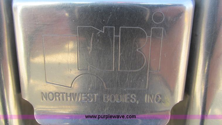 image for item I3108 1996 Ford F350 XL bucket truck