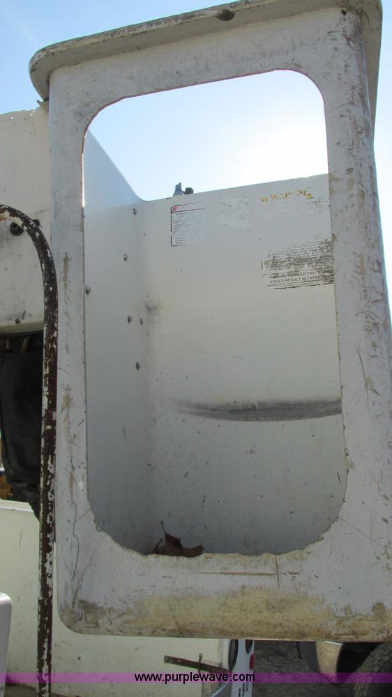 image for item I3108 1996 Ford F350 XL bucket truck