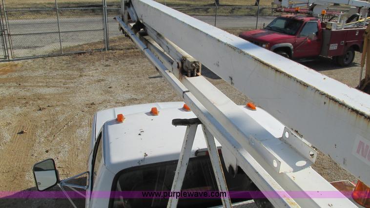 image for item I3108 1996 Ford F350 XL bucket truck