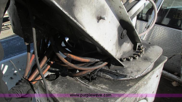 image for item I3108 1996 Ford F350 XL bucket truck