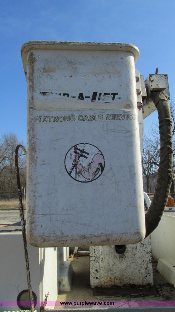 image for item I3108 1996 Ford F350 XL bucket truck