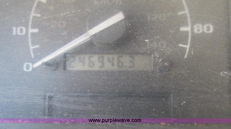 image for item I3108 1996 Ford F350 XL bucket truck