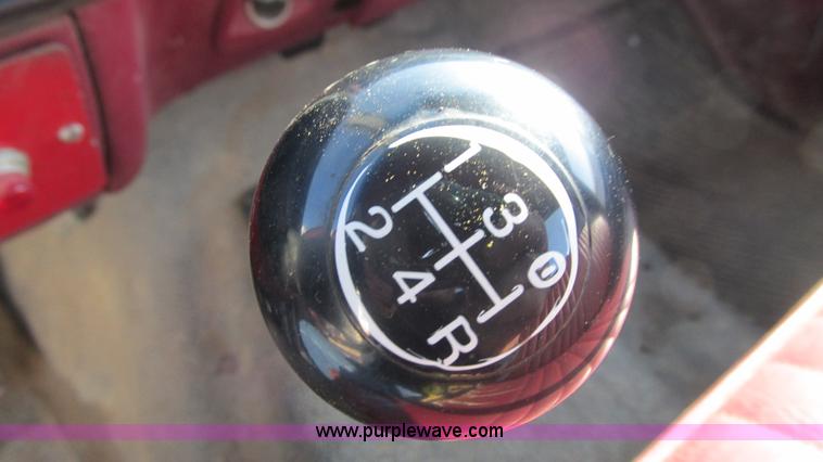 image for item I3108 1996 Ford F350 XL bucket truck