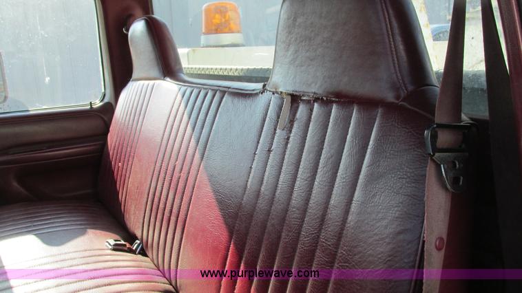 image for item I3108 1996 Ford F350 XL bucket truck