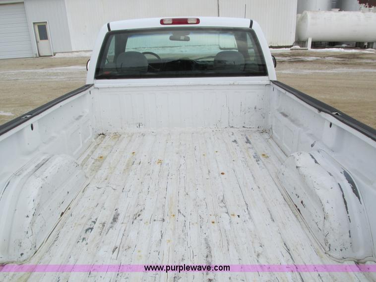 image for item I4065 1999 Chevrolet Silverado 1500 pickup truck