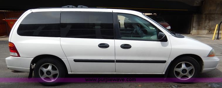 image for item I5046 2002 Ford Windstar LX van