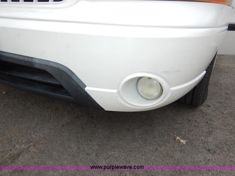 image for item I5046 2002 Ford Windstar LX van