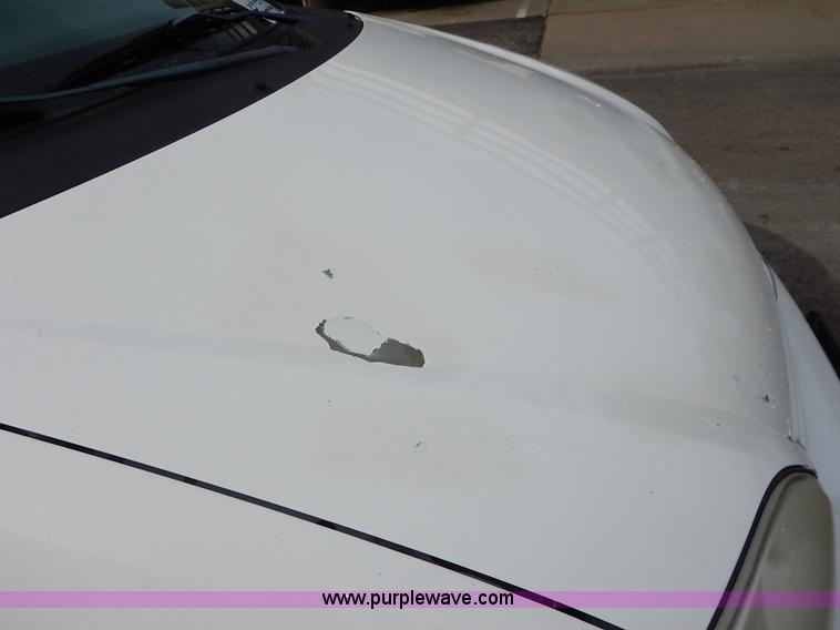 image for item I5046 2002 Ford Windstar LX van