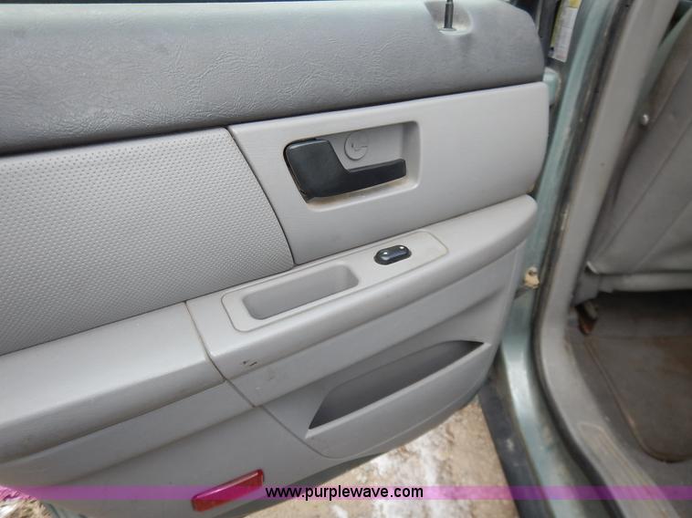 image for item I5070 2006 Ford Taurus SEL