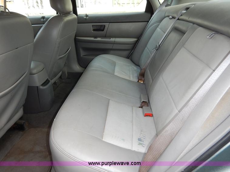 image for item I5070 2006 Ford Taurus SEL