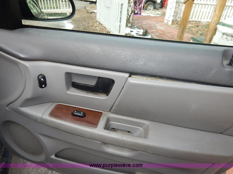 image for item I5070 2006 Ford Taurus SEL