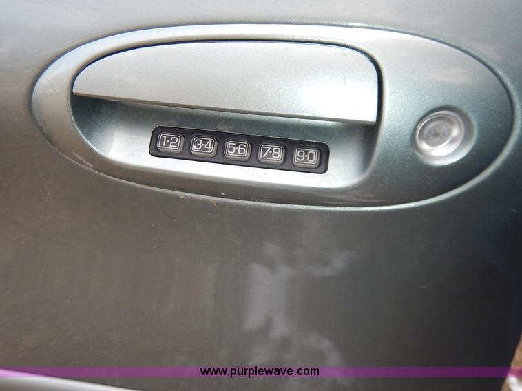 image for item I5070 2006 Ford Taurus SEL