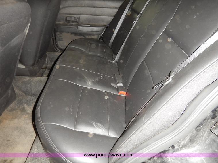 image for item I5075 2007 Ford Crown Victoria Police Interceptor