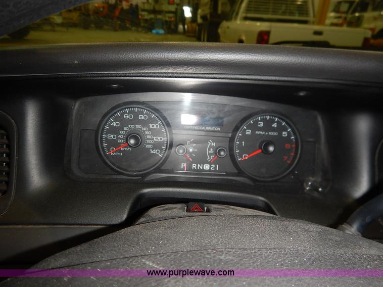image for item I5075 2007 Ford Crown Victoria Police Interceptor
