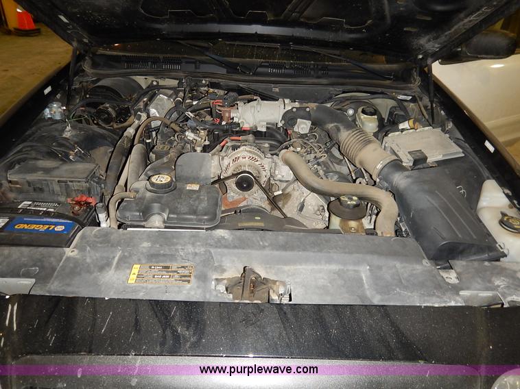 image for item I5075 2007 Ford Crown Victoria Police Interceptor