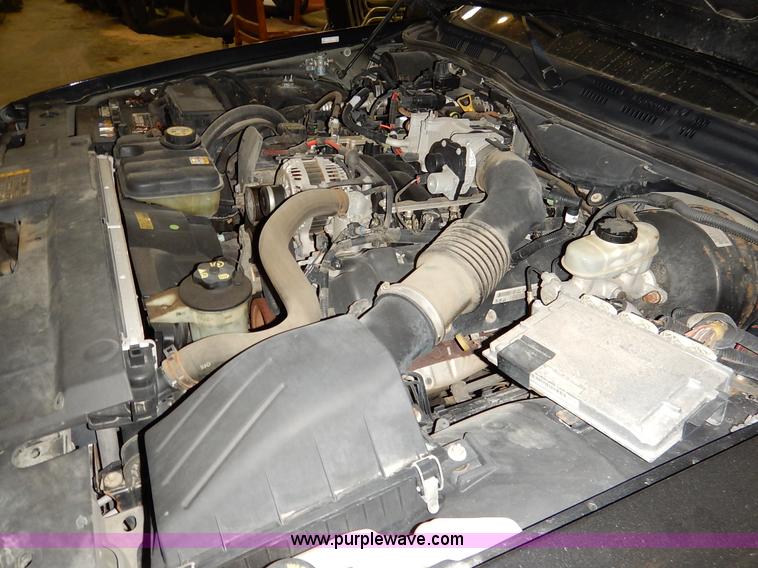 image for item I5075 2007 Ford Crown Victoria Police Interceptor