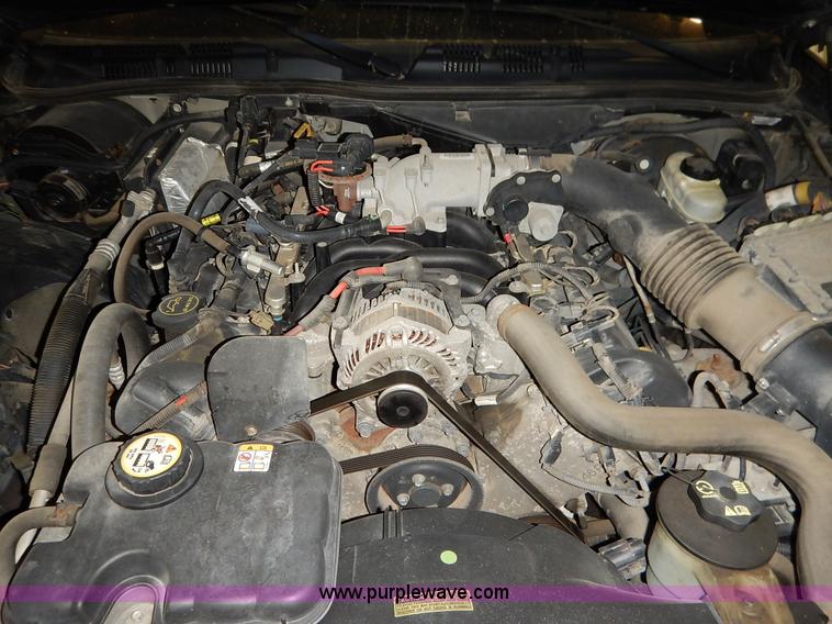 image for item I5075 2007 Ford Crown Victoria Police Interceptor