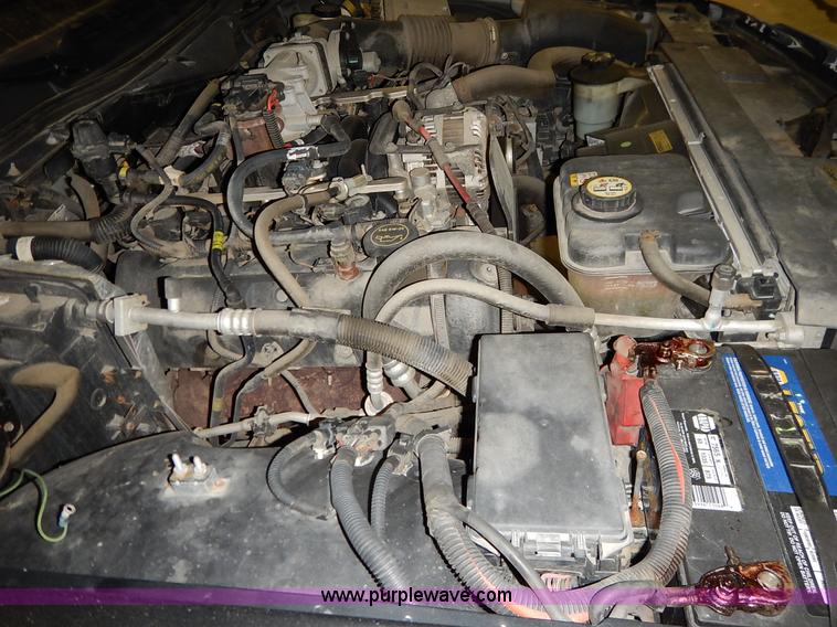 image for item I5075 2007 Ford Crown Victoria Police Interceptor