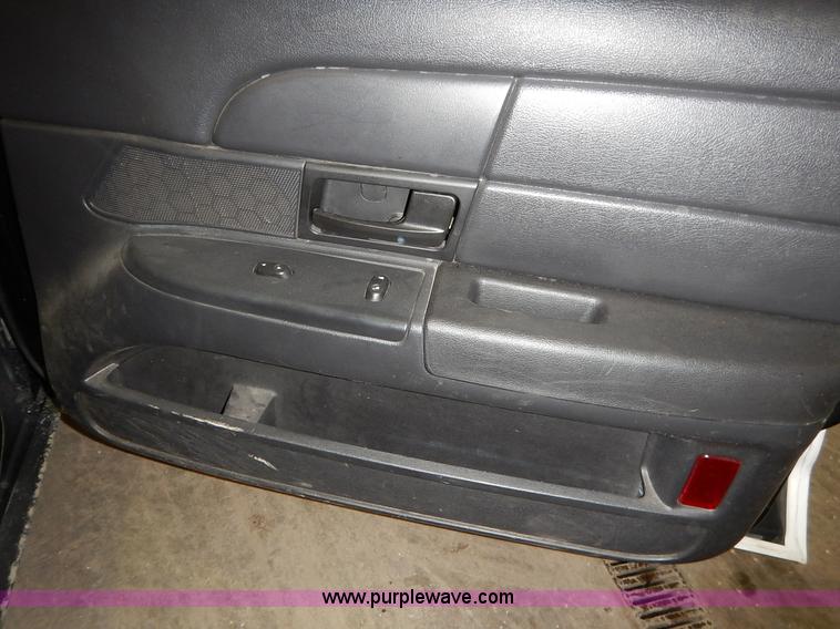 image for item I5075 2007 Ford Crown Victoria Police Interceptor