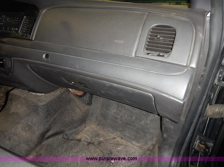 image for item I5075 2007 Ford Crown Victoria Police Interceptor