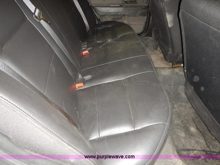 image for item I5075 2007 Ford Crown Victoria Police Interceptor