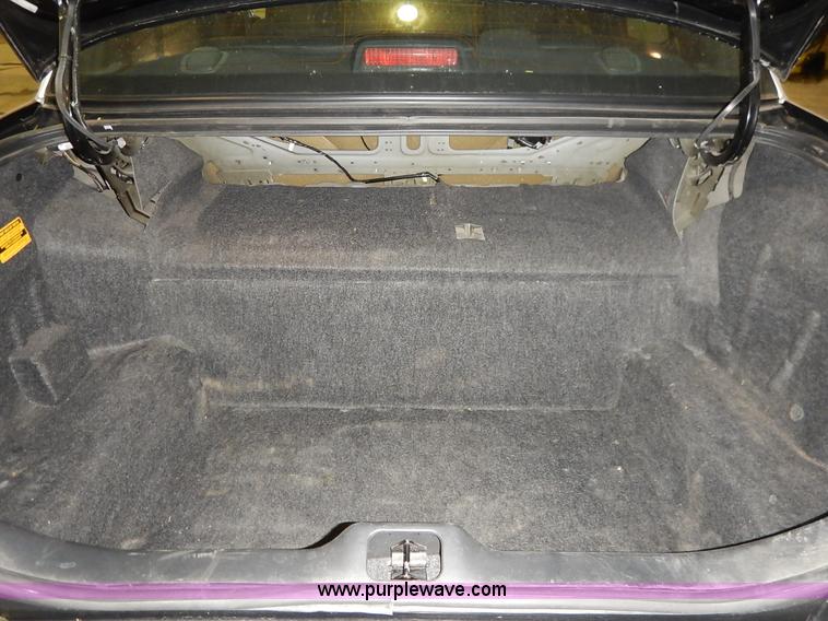 image for item I5075 2007 Ford Crown Victoria Police Interceptor