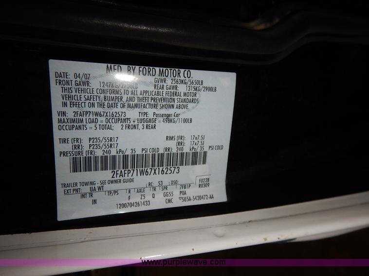 image for item I5075 2007 Ford Crown Victoria Police Interceptor